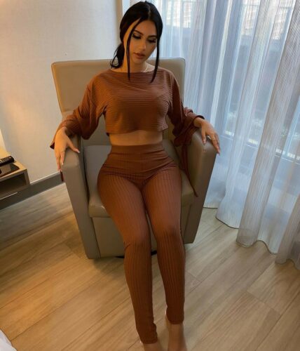 Esenyurt Sakso Çeken ve Oral Seven Bayan Escort